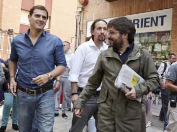 Albert Rivera y Pablo Iglesias acompa&ntilde;an a Jordi &Eacute;vole en 'Salvados'