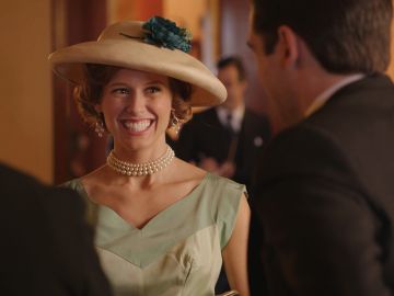 Luisa regresa convertida en una gran estrella musical