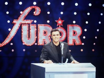 Alonso Caparr&oacute;s presentaba 'Furor' en Antena 3