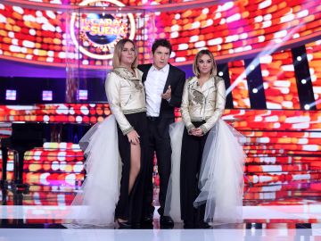 &Aacute;ngel Ll&aacute;cer se mete en la piel de Chenoa