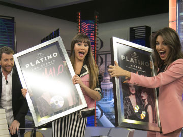 Aitana y Ana Guerra reciben el disco de platino en 'El Hormiguero 3.0'