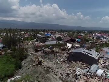 Las consecuencias tras cuatro días del terremoto y tsunami de Indonesia