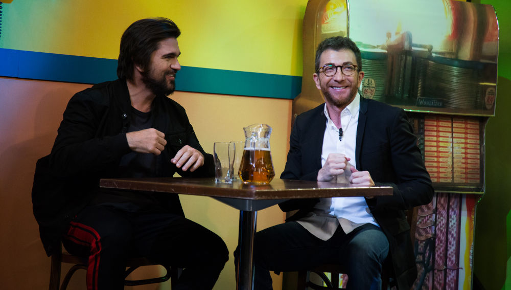 'El Hormiguero 3.0' recrea el videoclip del nuevo single de Juanes, al revés