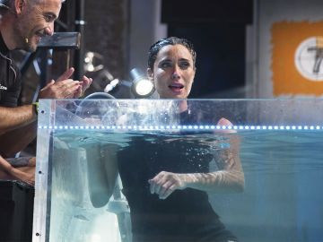 Pilar Rubio bate el récord de la apnea, el reto más extremo de 'El Hormiguero 3.0', superando los 4 minutos sin respirar bajo el agua