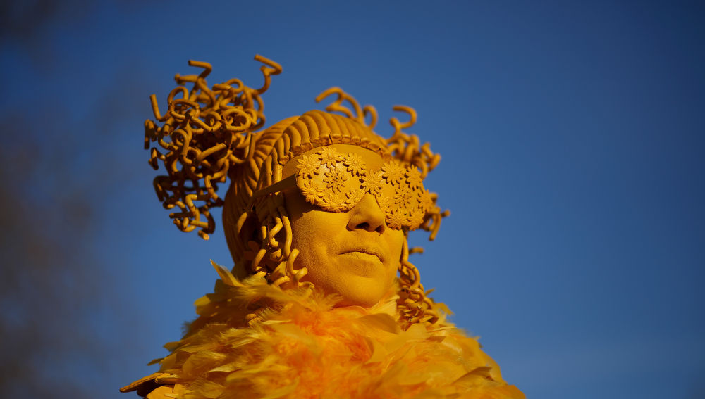 Un ciudadano celebra el Carnaval