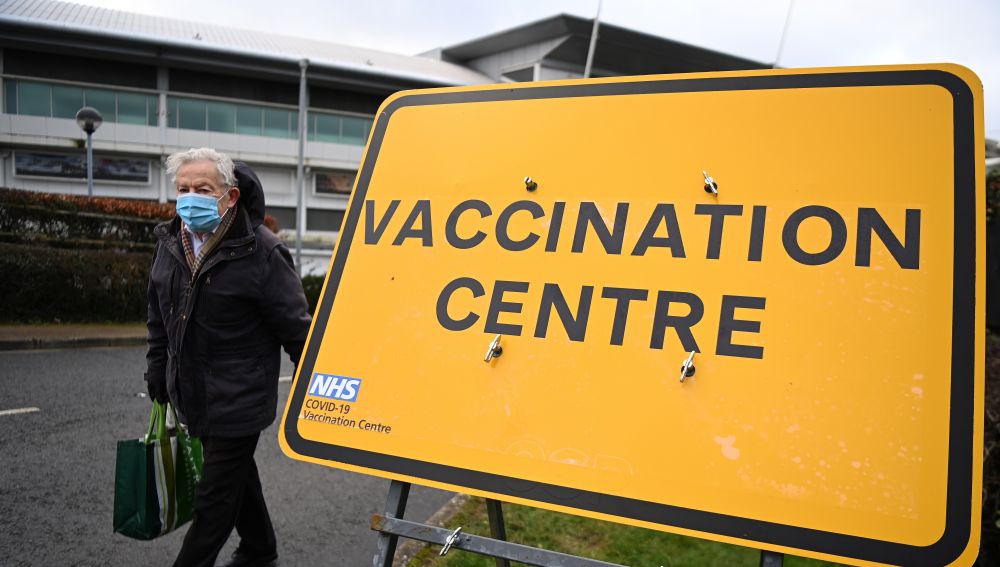 Un centro de vacunación en Reino Unido