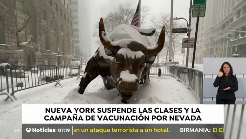 Nueva York suspende las clases y la campaña de vacunación por una gran nevada