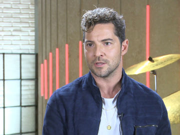 Ídolos, secretos, regalos… David Bisbal viaja al pasado antes del estreno de ‘La Voz Kids’