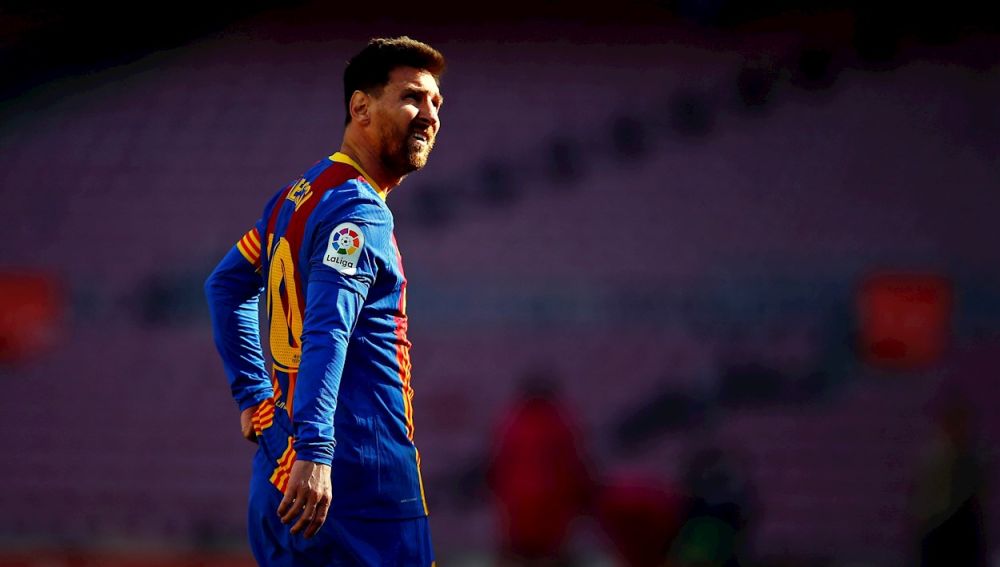 El jugador del FC Barcelona Leo Messi durante el partido de Liga que su equipo disputa ante el Atlético de Madrid esta tarde en el Camp Nou de Barcelona