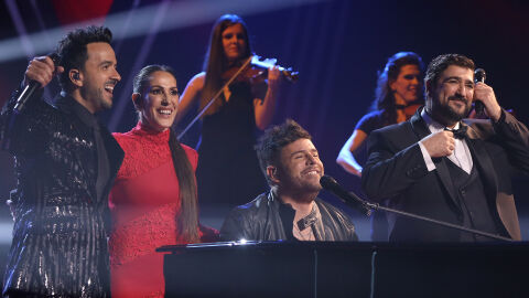 Pablo López, Malú, Luis Fonsi y Antonio Orozco festejan la Gran Final de La Voz con La mejor noche de mi vida 