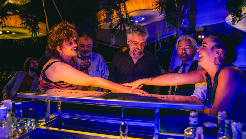 Un nuevo amanecer - Temporada 1 - Capítulo 3: Yo estoy de las normas hasta el chirri