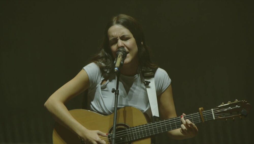 Valeria Castro emociona en ‘Starlite 2025’ con su voz honesta y arraigada a La Palma