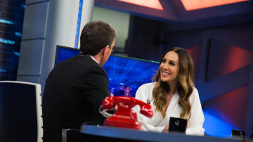 Mónica Naranjo y Pablo Motos revelan sus excentricidades en 'El Hormiguero 3.0': "Si la gente supiera muchas cosas, pensaría que estoy loca" Mónica Naranjo y Pablo Motos revelan sus excentricidades en 'El Hormiguero 3.0': "Si la gente supiera muchas cosas, pensaría que estoy loca"