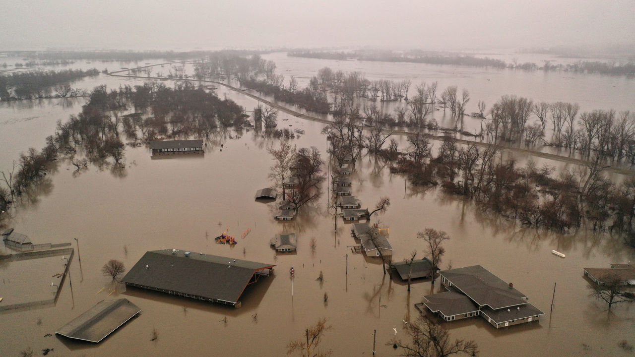 Las Catastróficas Inundaciones En Eeuu Dejan Al Menos Cuatro Muertos