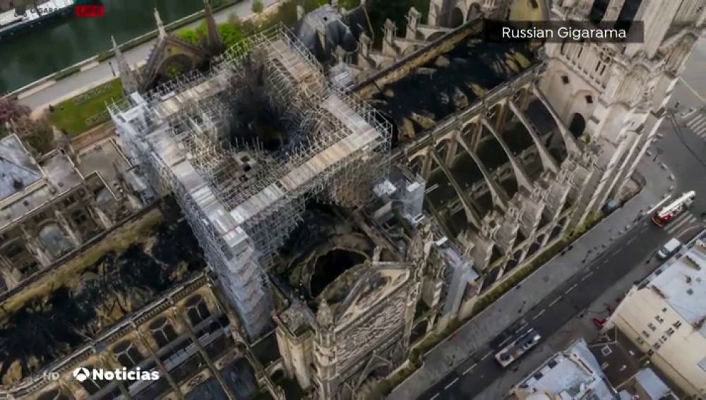 Las fotografías aéreas que muestran las zonas afectadas de la Catedral de Notre Dame