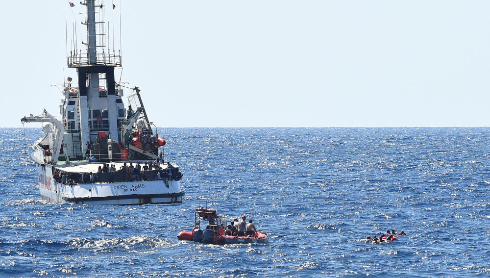 A3 Noticias de la Mañana (21-08-19) El Open Arms atraca en Lampedusa tras la orden del juez italiano de incautar el barco
