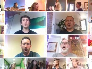 Un coro de 640 cantantes celebra la 'desescalada' con 'Viva la vida'