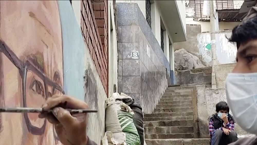 Pintor en Perú pinta a fallecidos por el coronavirus