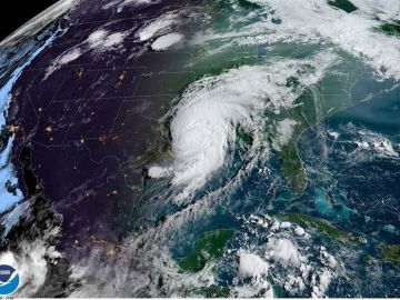 El huracán Laura se degrada a tormenta tropical y deja seis muertos a su paso por Estados Unidos