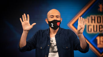 Jandro sorprende a Fernando Alonso mezclando el motor y la magia con el GP Hormiguil Jandro sorprende a Fernando Alonso mezclando el motor y la magia con el GP Hormiguil