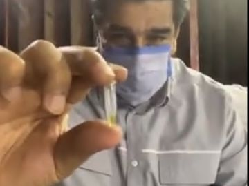 Nicolás Maduro muestra la molécula TR-10 contra el coronavirus