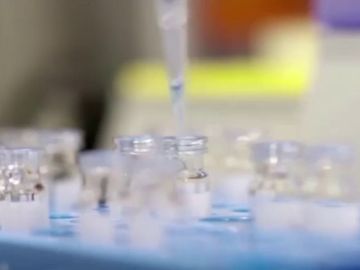 A3 Noticias 1 (15-12-20) La farmacéutica catalana Reig Jofre producirá a gran escala en España la vacuna contra el coronavirus de Janssen