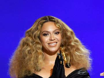 Beyoncé en los premios Grammy 2021