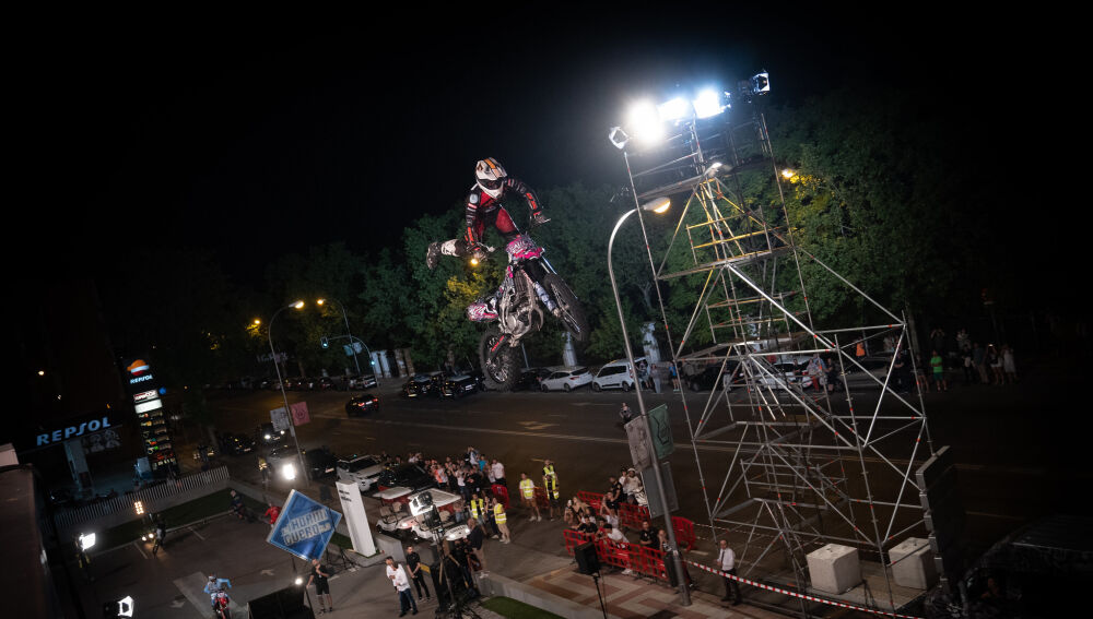 ¡Máximo riesgo! Las acrobacias de motocross más locas en 'El Hormiguero 3.0'