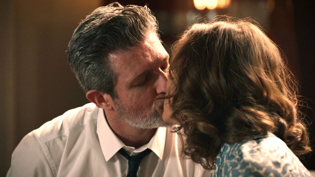 Jaime y Marta tienen una acercamiento, a pesar de sus sentimientos por  Fina. ¡Se acaban besando en 'Sueños de libertad'!