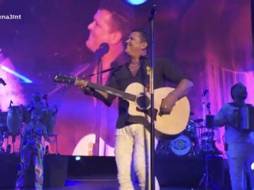 El ritmo latino de Carlos Vives hace bailar al público de 'Starlite 2024'