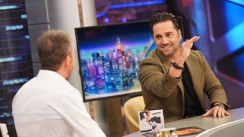 David Bustamante confiesa su mayor juerga con Antonio Orozco: "Amanecimos bañándonos en la playa de Sitges" David Bustamante confiesa su mayor juerga con Antonio Orozco: "Amanecimos bañándonos en la playa de Sitges"