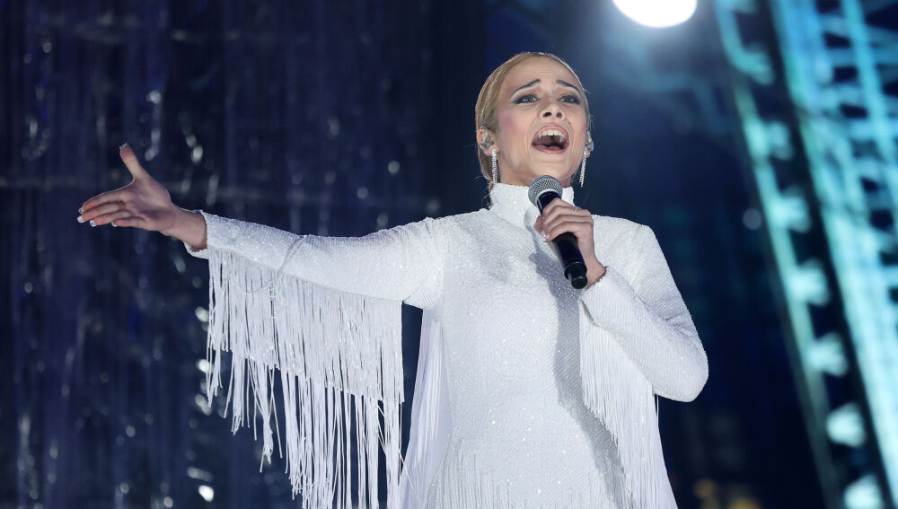 Melani sorprende en la primera gala y gana con su emocionante 'Hymne à l'amour'