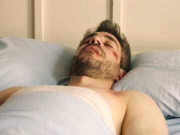 Damián se derrumba… ¡Andrés ha sobrevivido, pero está en coma!: “No puedo perderte” Damián se derrumba… ¡Andrés ha sobrevivido, pero está en coma!: “No puedo perderte”