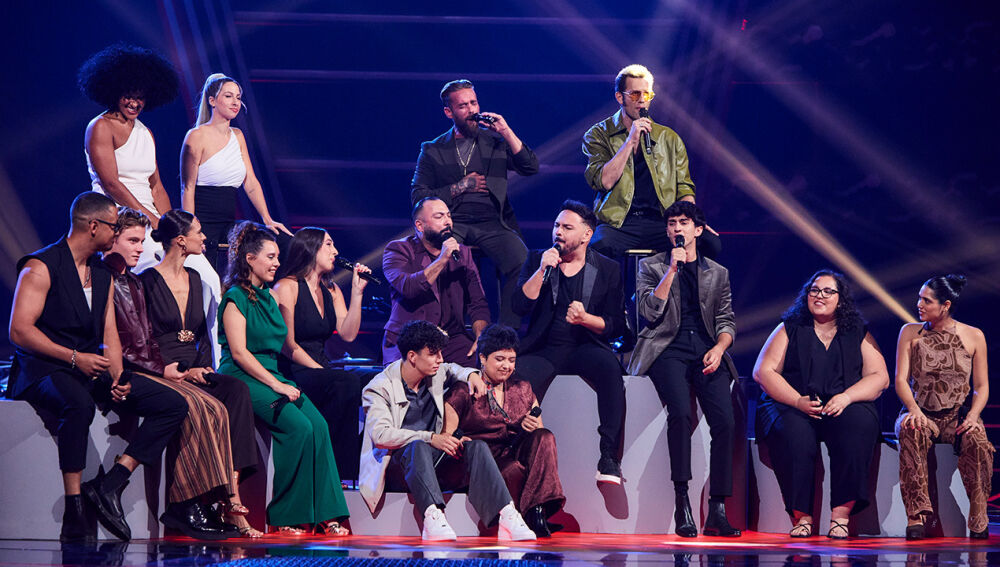 ¡Emoción en el escenario! El homenaje de los dieciséis talents del Asalto final a los coaches de La Voz 